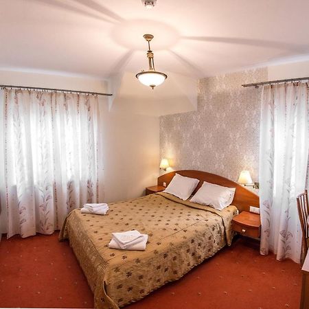 Hotel Karczowka Κίελτσε Εξωτερικό φωτογραφία